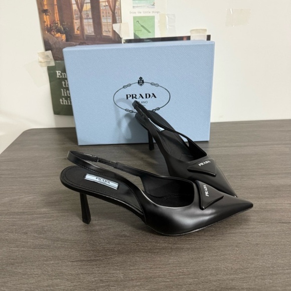 Prada heels - Picture 4 of 5